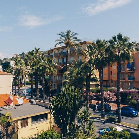 189 - Casa Bordighera Centro, 350Metri Dal Mare Apartamento Exterior foto