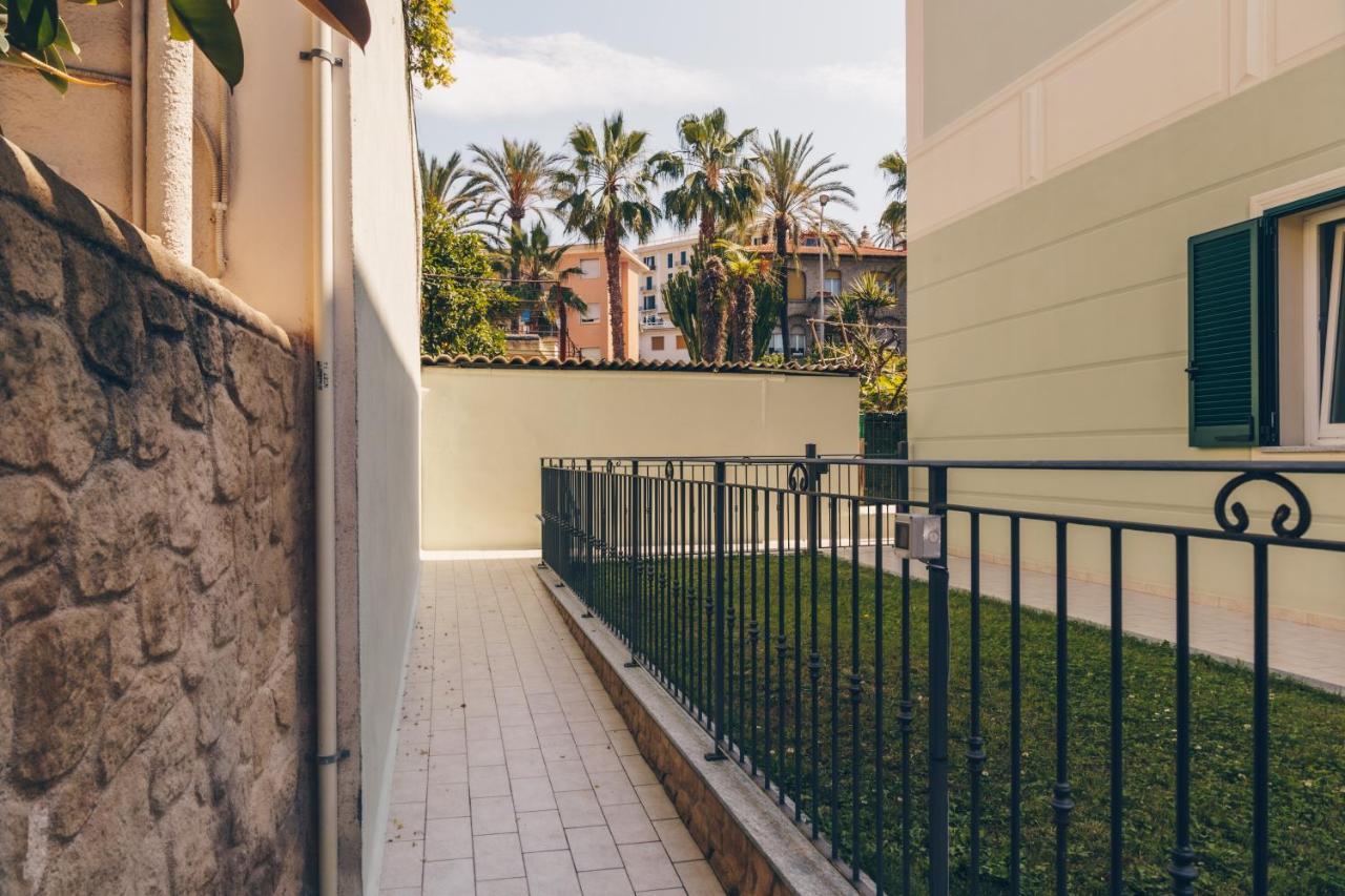 189 - Casa Bordighera Centro, 350Metri Dal Mare Apartamento Exterior foto